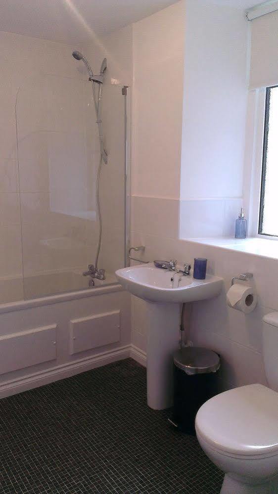 The Redhurst Hotel Glasgow Giffnock Экстерьер фото